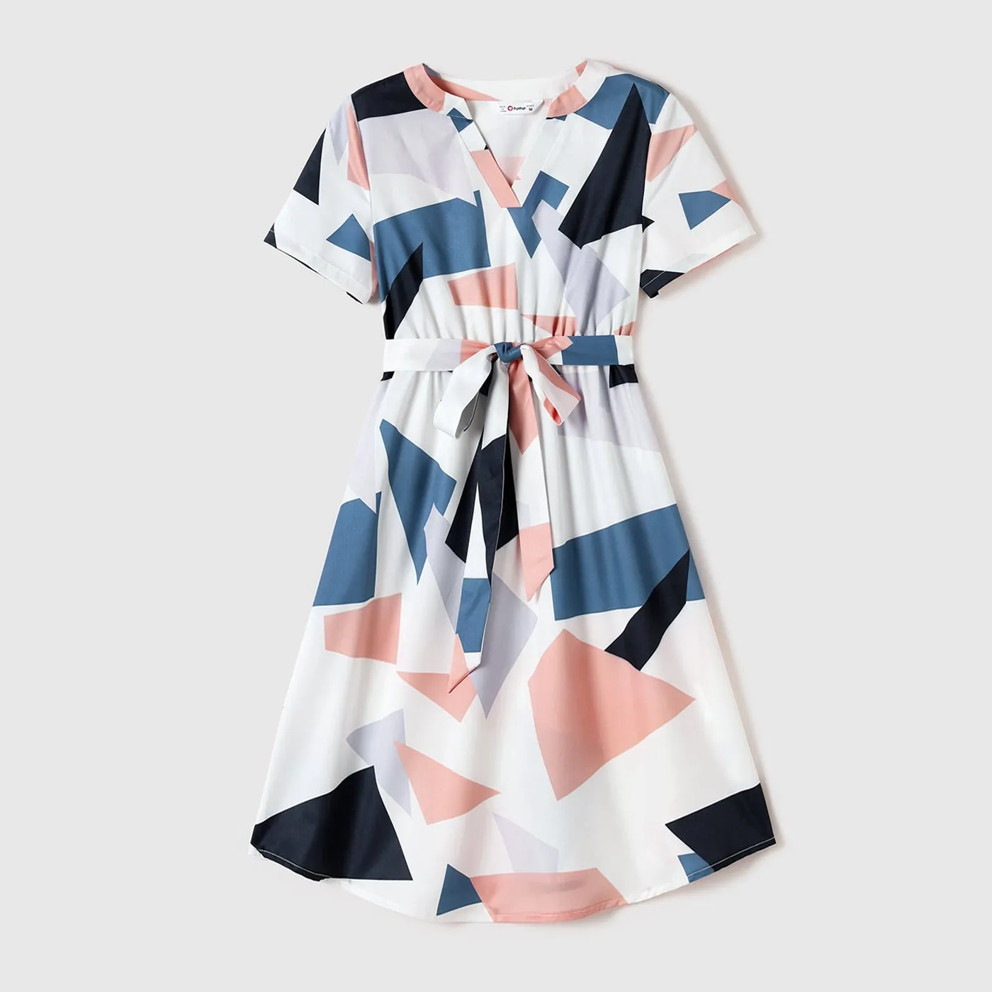 Family Matching Allover Geo Print V Neck Belted Short-sleeve Dresses and Colorblock T-shirts Sets