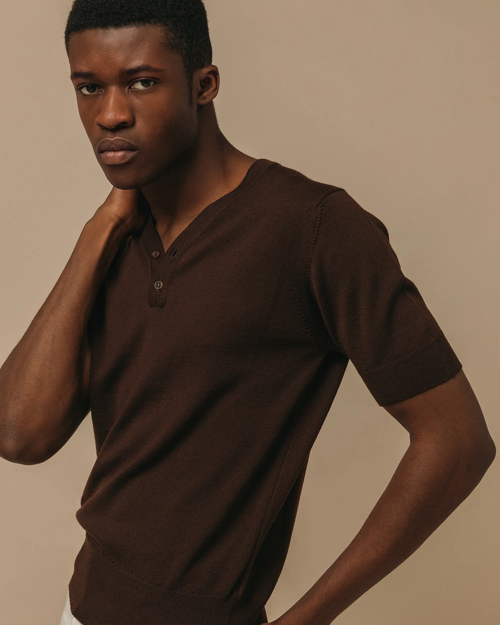 Merino rower's henley shirt in brown