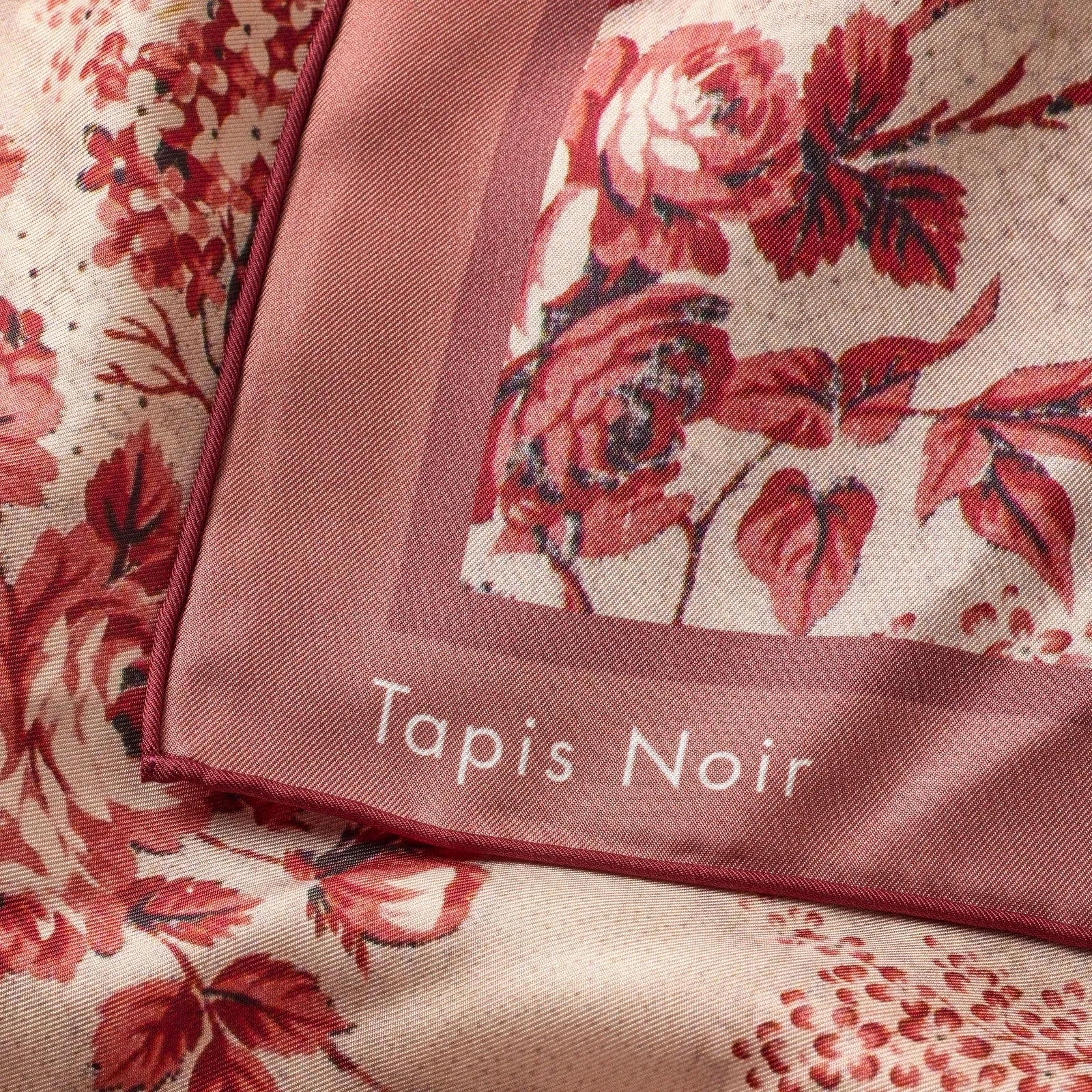 Tapis Noir Classical Red Toile Scarf