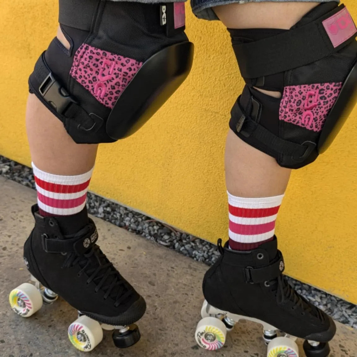 TSG Force III Pink Leopard Knee Pads